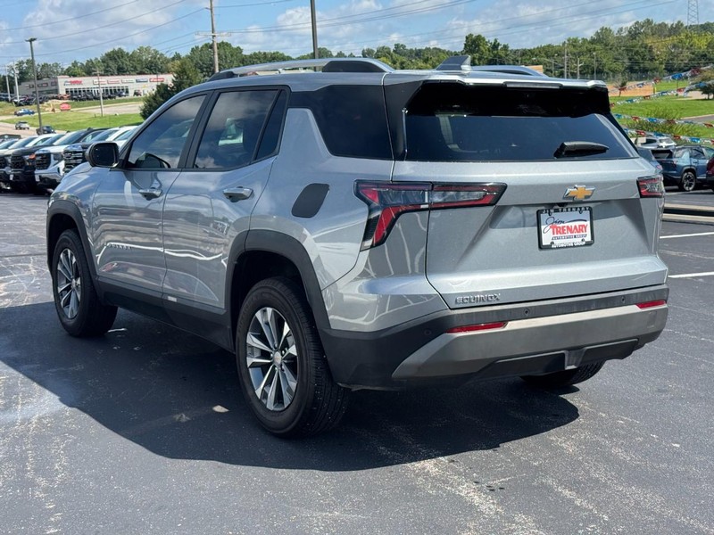 Chevrolet Equinox Vehicle Full-screen Gallery Image 06