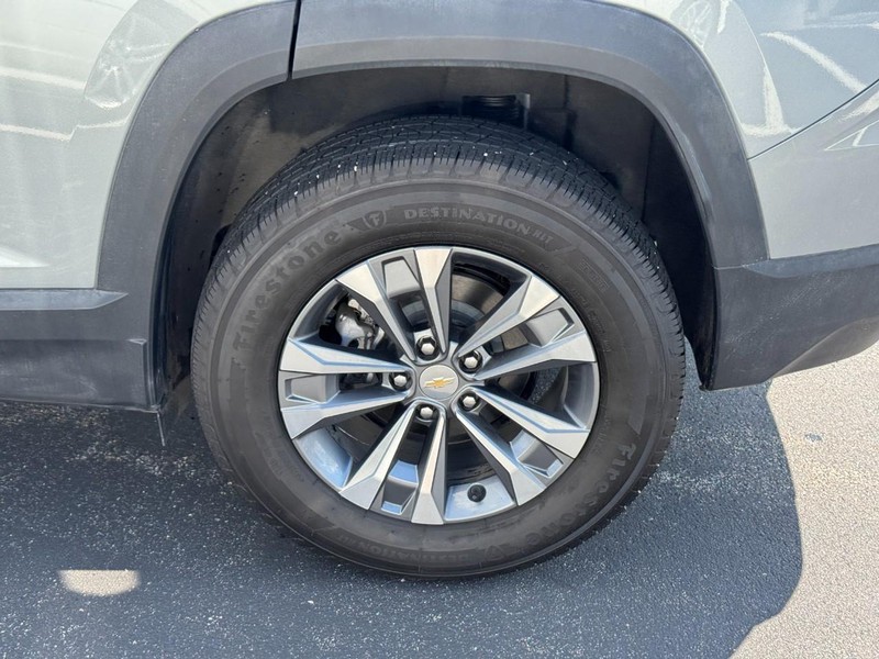 Chevrolet Equinox Vehicle Full-screen Gallery Image 07
