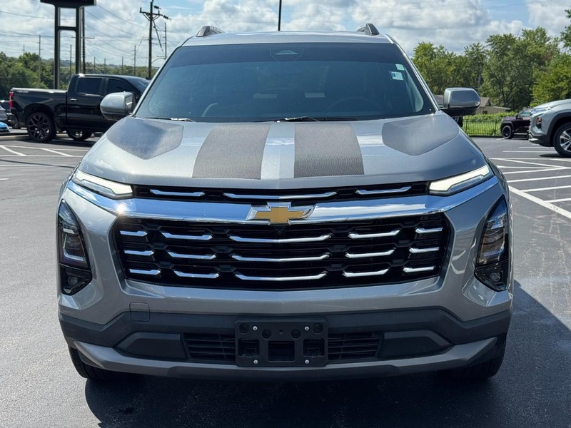 Chevrolet Equinox Vehicle Full-screen Gallery Image 09