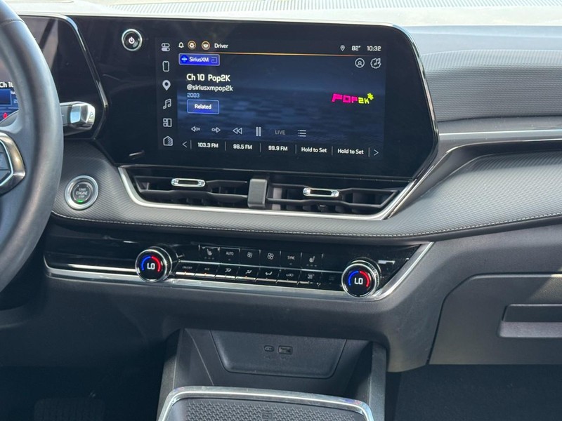 Chevrolet Equinox Vehicle Full-screen Gallery Image 13