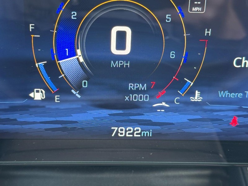 Chevrolet Equinox Vehicle Full-screen Gallery Image 18