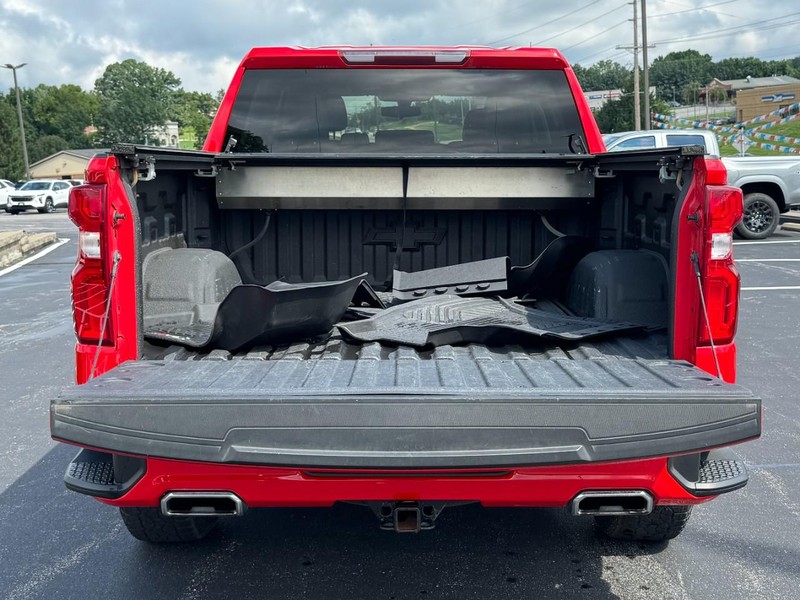 Chevrolet Silverado 1500 LTD Vehicle Image 05