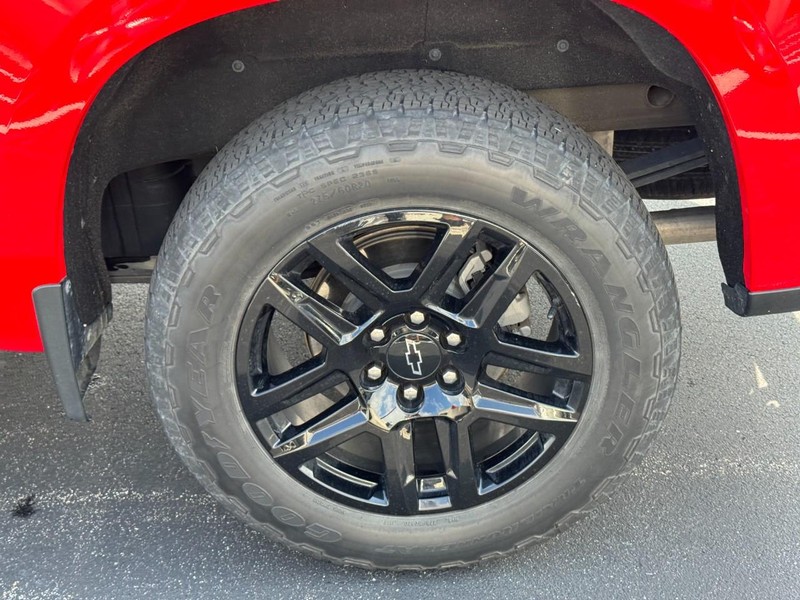 Chevrolet Silverado 1500 LTD Vehicle Image 07