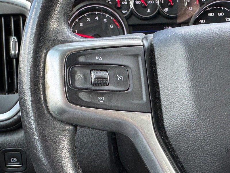Chevrolet Silverado 1500 LTD Vehicle Image 16