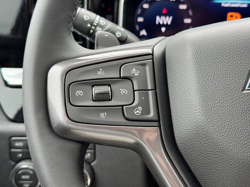 Chevrolet Silverado 1500 Vehicle Image 12