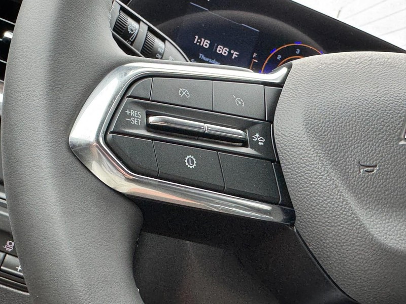 Chevrolet Tahoe Vehicle Image 11