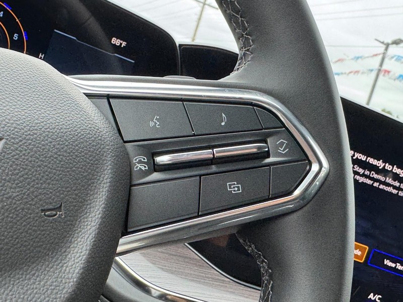 Chevrolet Tahoe Vehicle Image 12