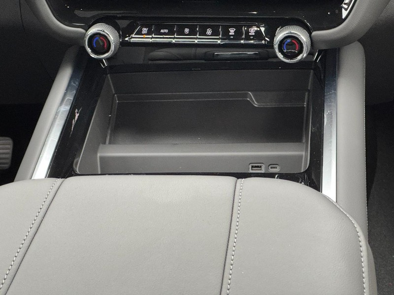 Chevrolet Tahoe Vehicle Image 10
