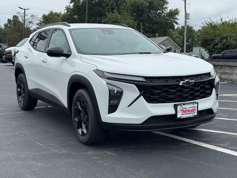 Chevrolet Trax Vehicle Image 02