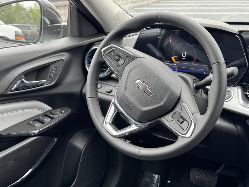 Chevrolet Trax Vehicle Image 08