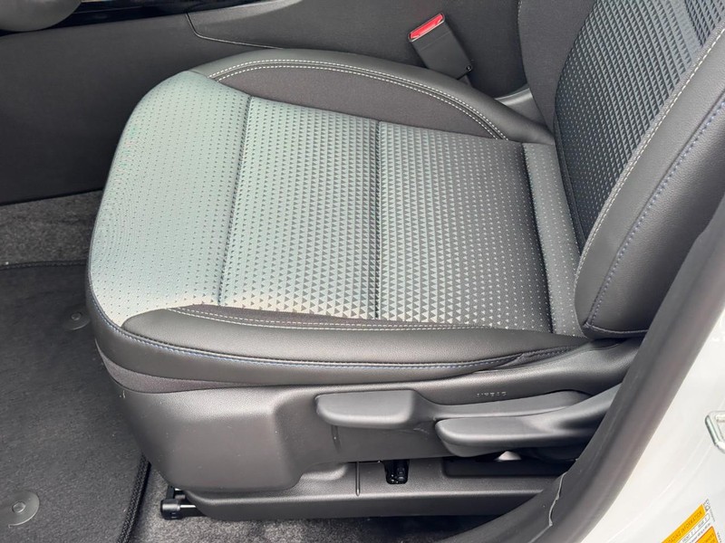 Chevrolet Trax Vehicle Image 15