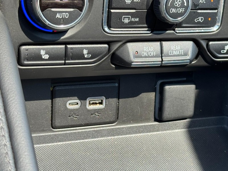 Chevrolet Tahoe Vehicle Image 22