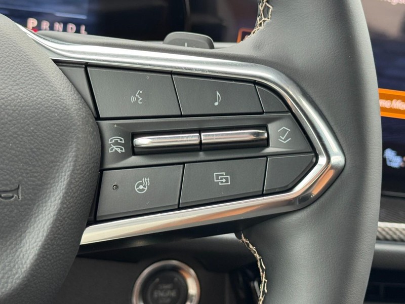 Chevrolet Traverse Vehicle Image 13