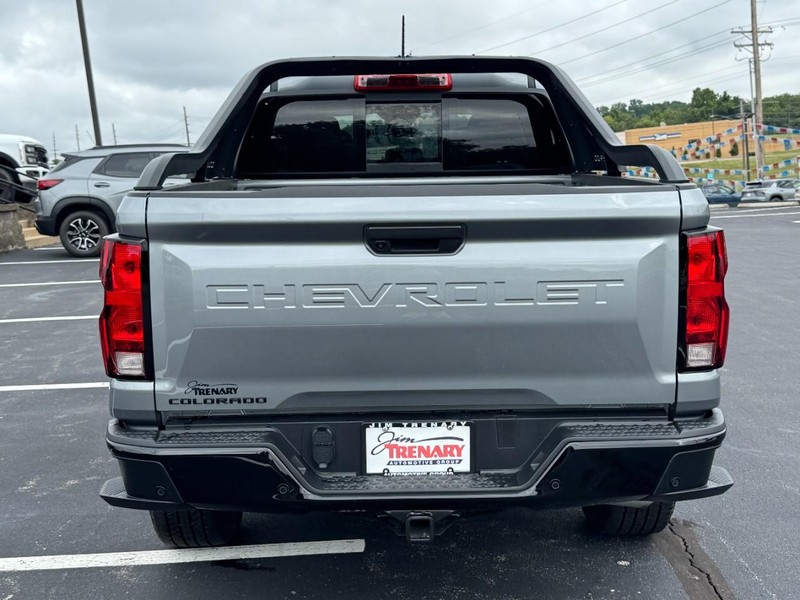 Chevrolet Colorado Vehicle Full-screen Gallery Image 04