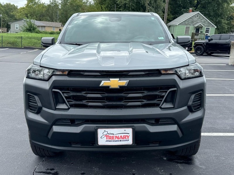 Chevrolet Colorado Vehicle Full-screen Gallery Image 09
