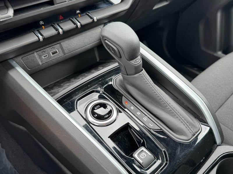 Chevrolet Colorado Vehicle Full-screen Gallery Image 19