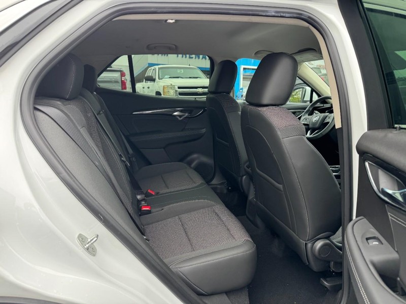 Buick Envision Vehicle Image 10