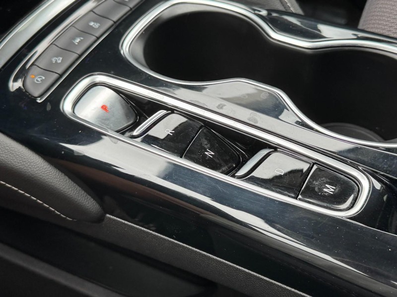 Buick Envision Vehicle Image 19