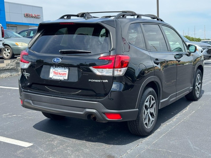 Subaru Forester Vehicle Image 03