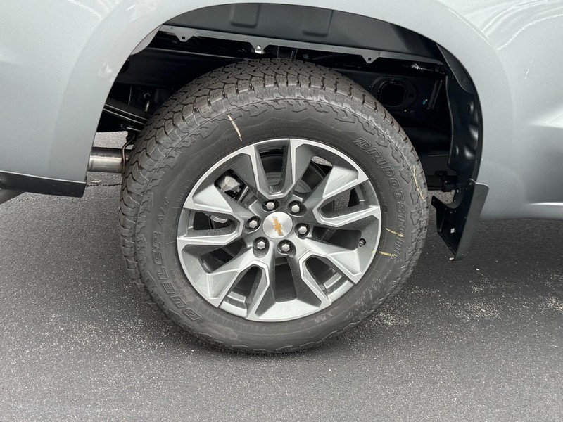 Chevrolet Silverado 1500 Vehicle Image 05