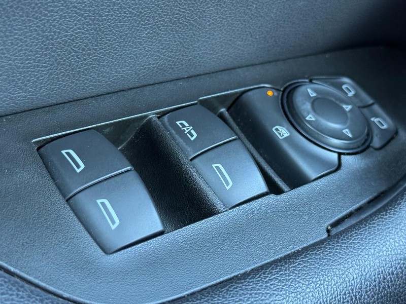 Chevrolet Blazer Vehicle Image 22