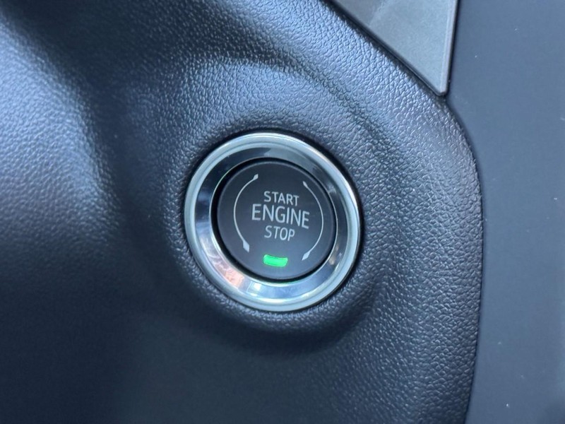 Chevrolet Silverado 2500HD Vehicle Image 13