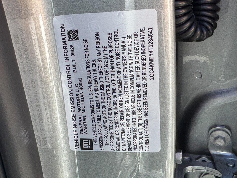 Chevrolet Silverado 2500HD Vehicle Image 16