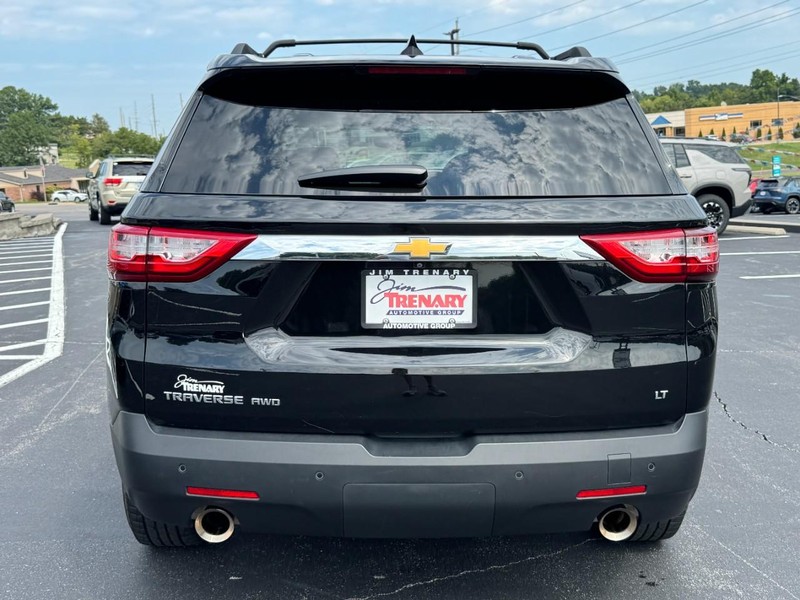 Chevrolet Traverse Vehicle Image 04
