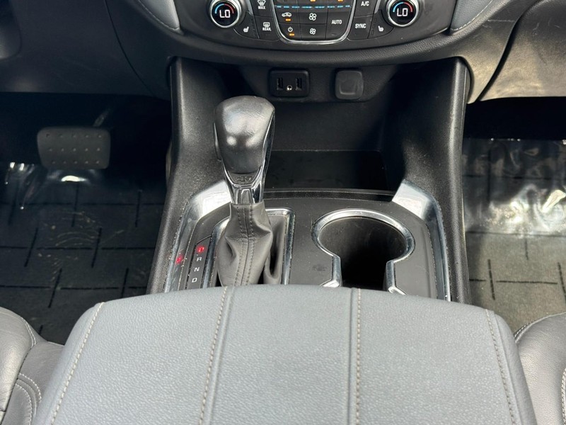 Chevrolet Traverse Vehicle Image 15