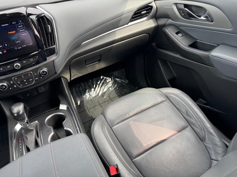Chevrolet Traverse Vehicle Image 16