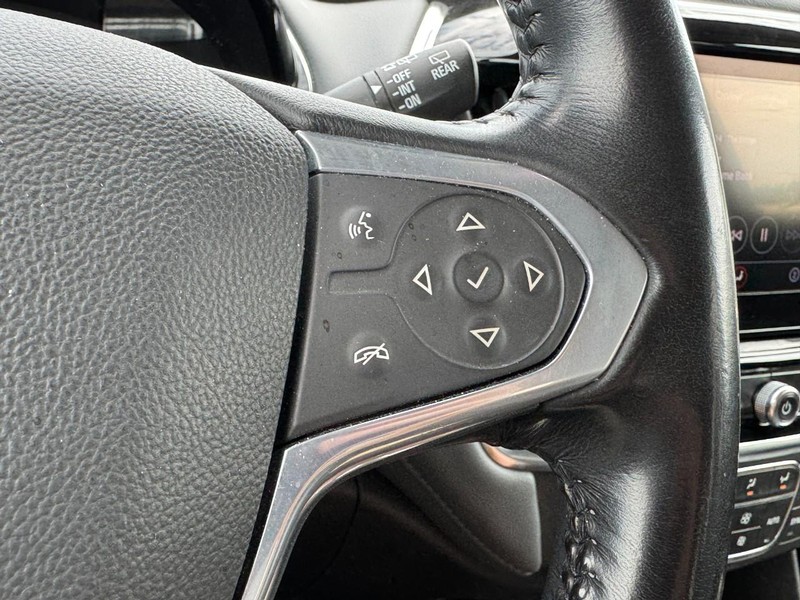 Chevrolet Traverse Vehicle Image 18