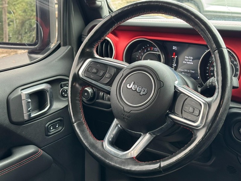 Jeep Wrangler Unlimited Vehicle Image 12
