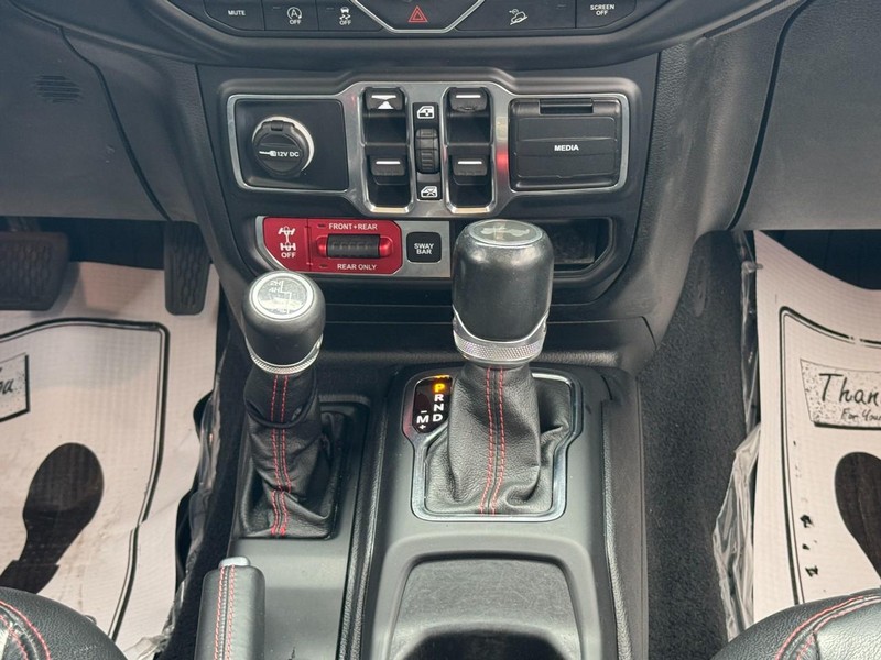 Jeep Wrangler Unlimited Vehicle Image 14