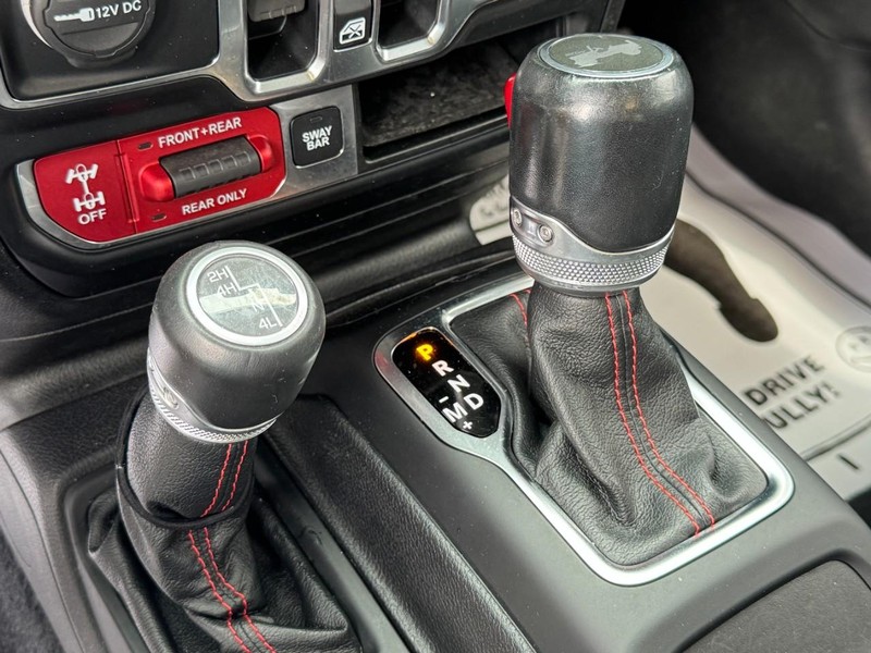Jeep Wrangler Unlimited Vehicle Image 19