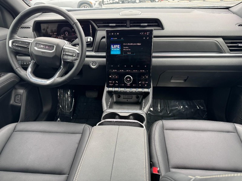 GMC Terrain Vehicle Image 11