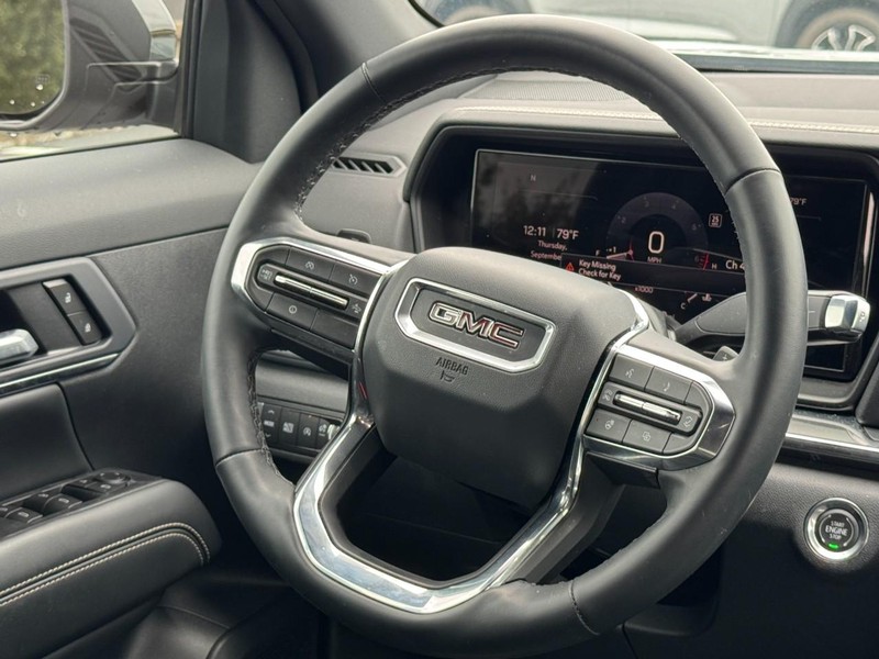 GMC Terrain Vehicle Image 12
