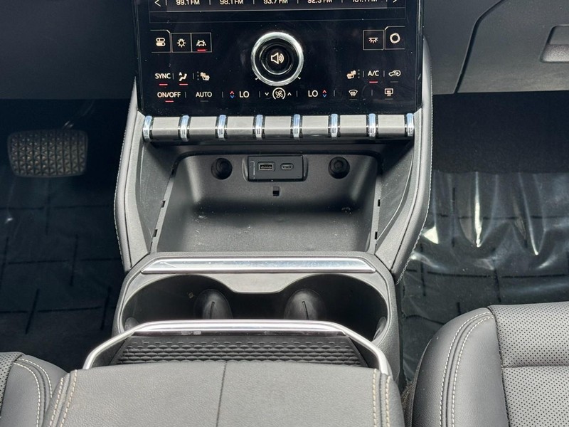 GMC Terrain Vehicle Image 14