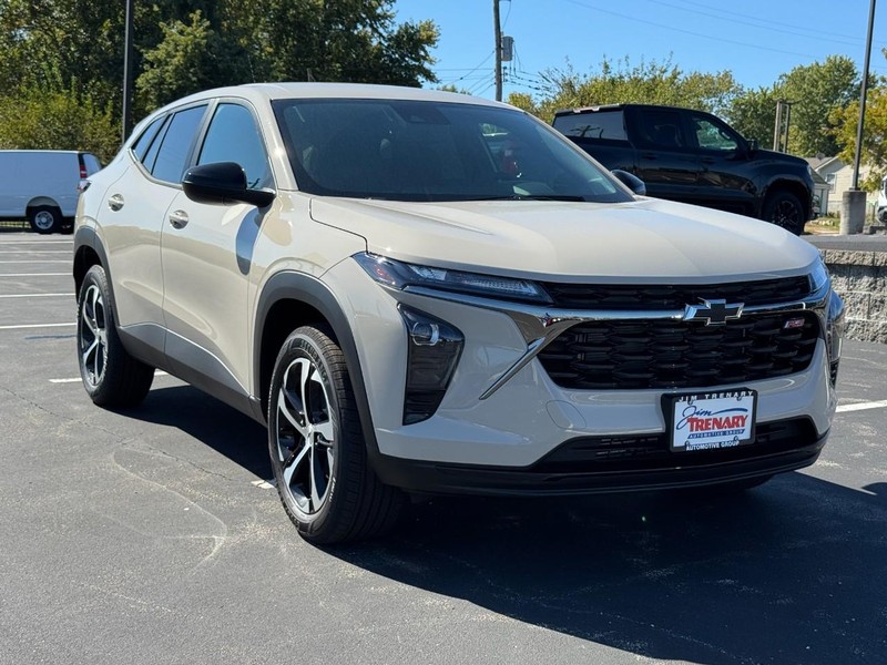 Chevrolet Trax Vehicle Image 02
