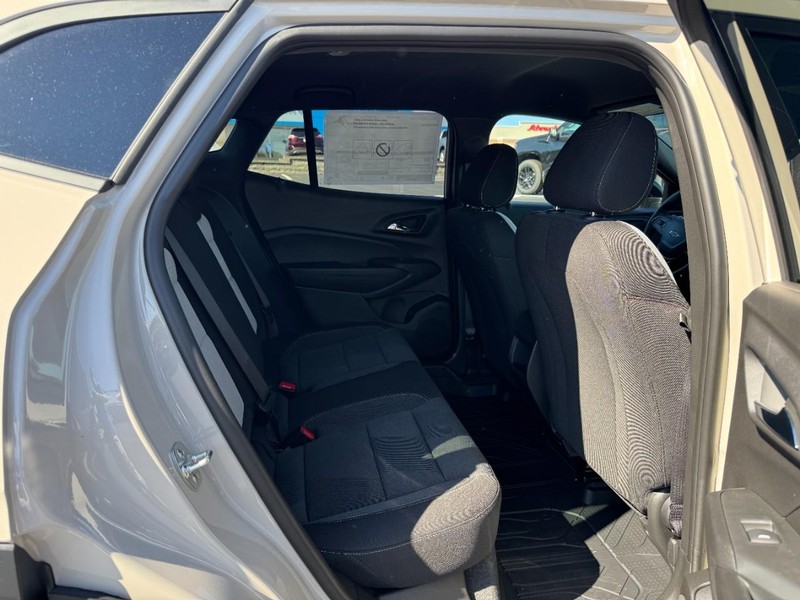Chevrolet Trax Vehicle Image 06