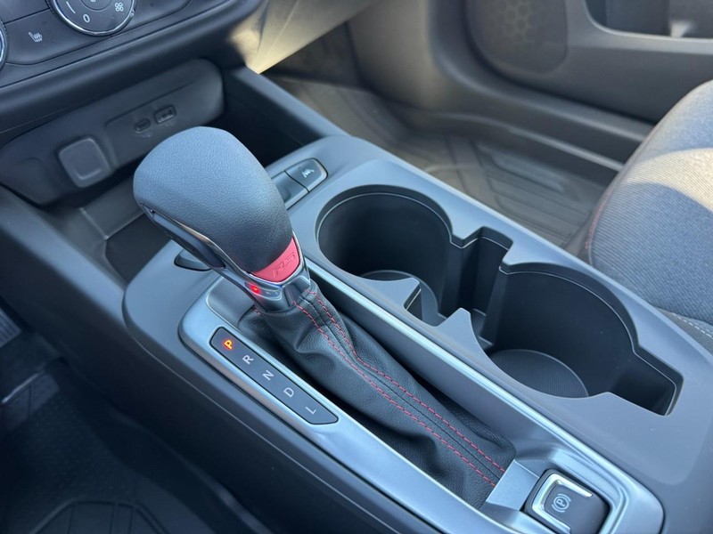 Chevrolet Trax Vehicle Image 13