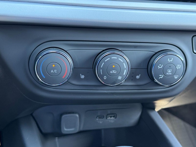 Chevrolet Trax Vehicle Image 14
