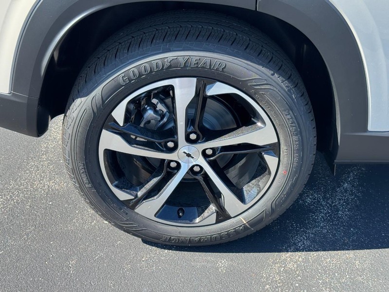 Chevrolet Trax Vehicle Image 05