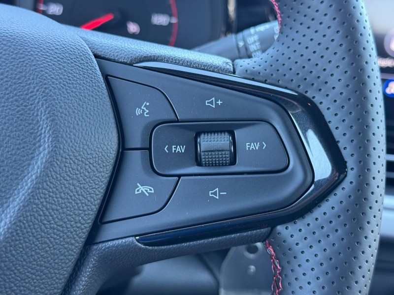 Chevrolet Trax Vehicle Image 12