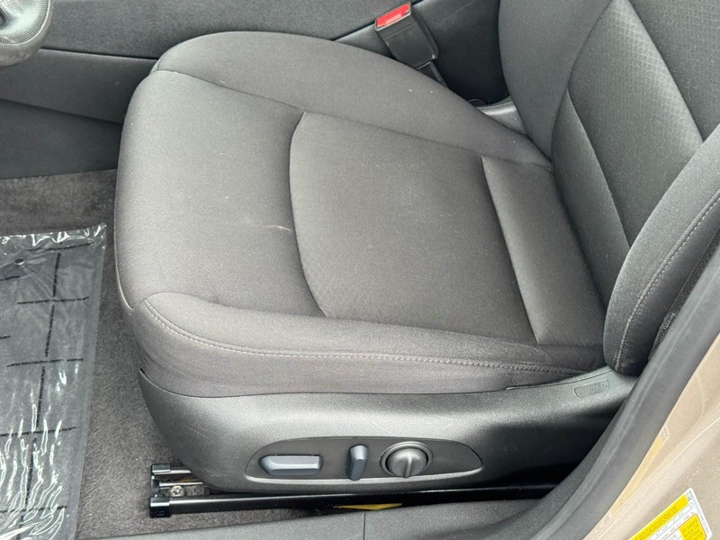 Chevrolet Malibu Vehicle Image 22