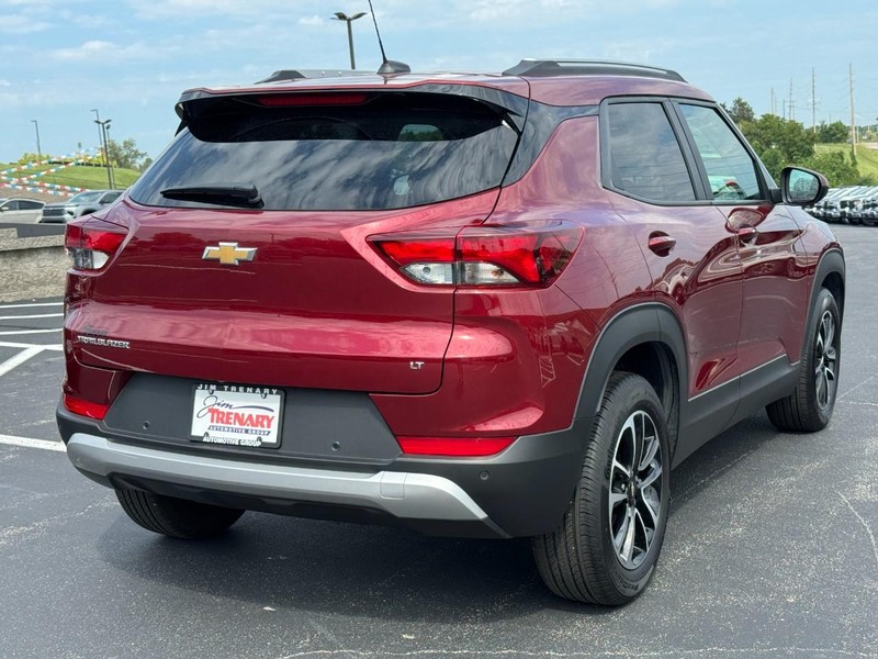 Chevrolet TrailBlazer Vehicle Image 03