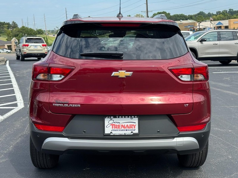 Chevrolet TrailBlazer Vehicle Image 04