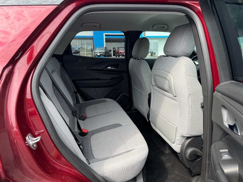 Chevrolet TrailBlazer Vehicle Image 10