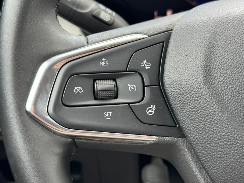 Chevrolet TrailBlazer Vehicle Image 16