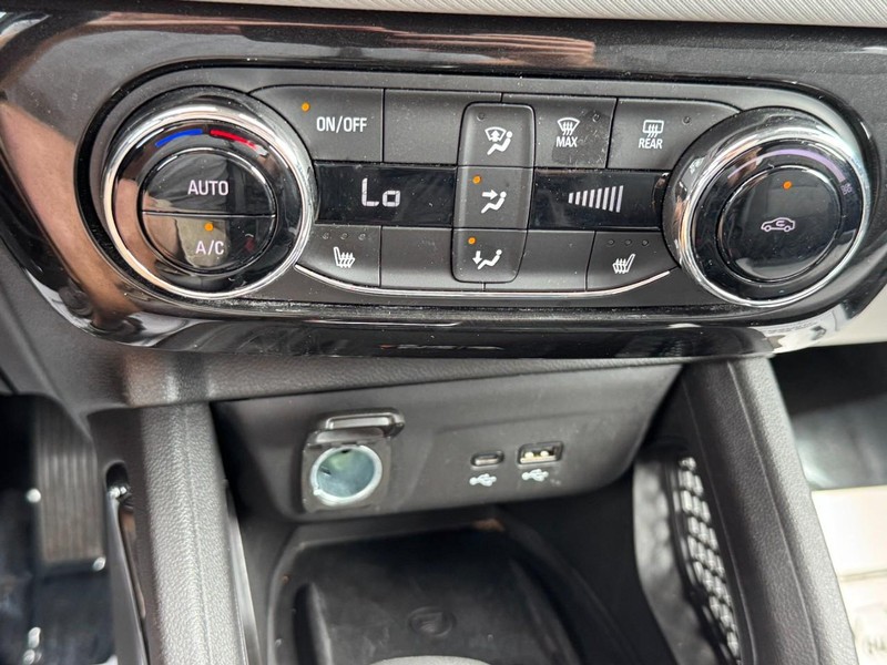 Chevrolet TrailBlazer Vehicle Image 19