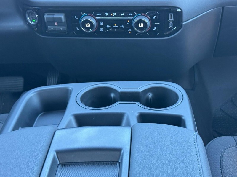 Chevrolet Silverado 1500 Vehicle Image 10